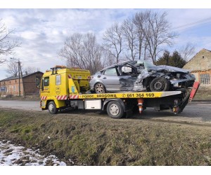 Când să alegi evacuator pentru a transporta o mașină avariată în loc să o remorchezi?